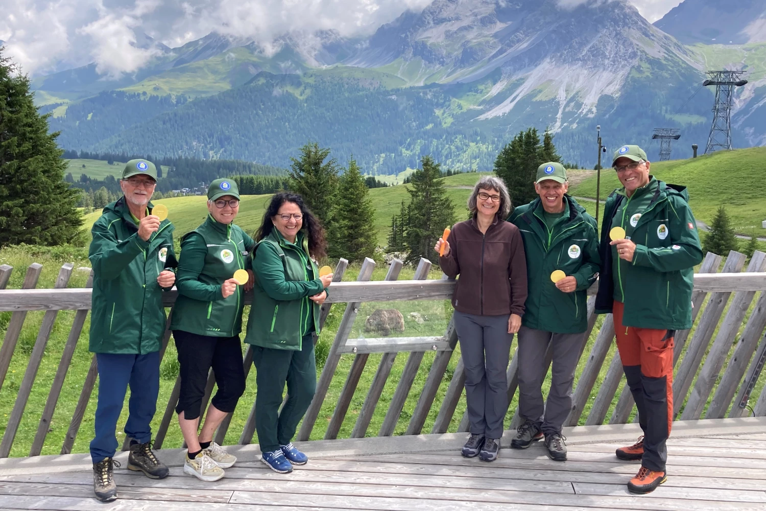 Arosa Bärenland Freiwilligenteam mit Yvonne Menn